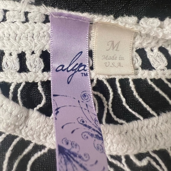 Sweater - Picture 3 of 3